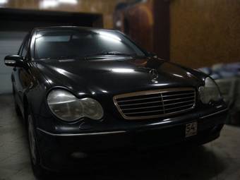 2000 Mercedes-Benz C-Class Pictures