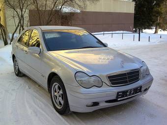 2000 Mercedes-Benz C-Class Pictures