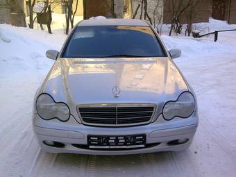 2000 Mercedes-Benz C-Class Pictures