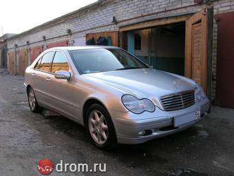 2000 Mercedes-Benz C-Class Pictures