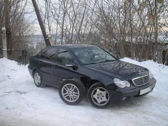 2000 Mercedes-Benz C-Class Photos