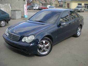 2000 Mercedes-Benz C-Class Photos