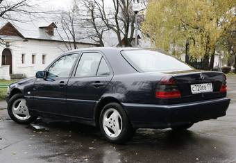 2000 Mercedes-Benz C-Class Pictures