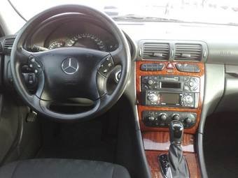 2000 Mercedes-Benz C-Class Photos