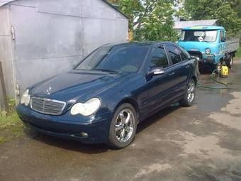 2000 Mercedes-Benz C-Class Pictures