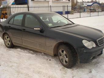 2000 Mercedes-Benz C-Class Pictures
