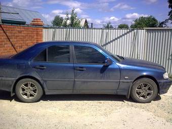 2000 Mercedes-Benz C-Class Pictures