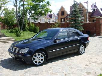 2000 Mercedes-Benz C-Class Pictures