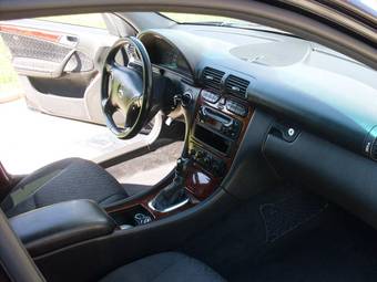 2000 Mercedes-Benz C-Class Images