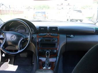 2000 Mercedes-Benz C-Class Pictures