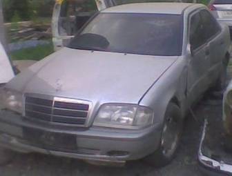 2000 Mercedes-Benz C-Class Photos