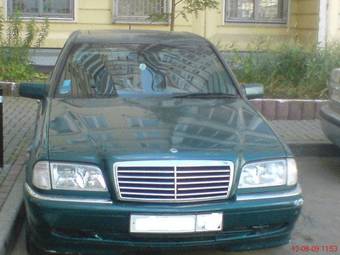 2000 Mercedes-Benz C-Class Photos