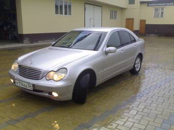 2000 Mercedes-Benz C-Class Pictures