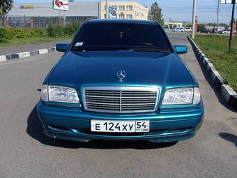 2000 Mercedes-Benz C-Class Photos