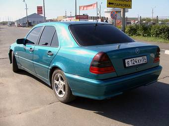 2000 Mercedes-Benz C-Class Photos