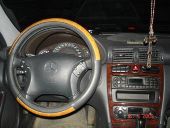 2001 Mercedes-Benz C-Class Photos