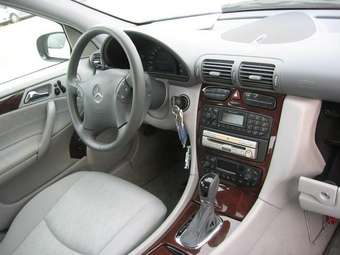 2002 Mercedes-Benz C-Class Pics