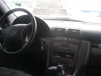 2002 Mercedes-Benz C-Class Pics
