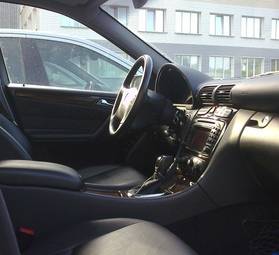 2002 Mercedes-Benz C-Class Pics