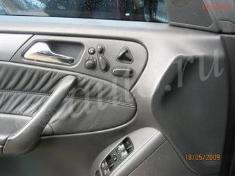 2002 Mercedes-Benz C-Class Photos