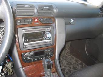 2003 Mercedes-Benz C-Class Pics