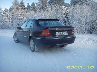 2003 Mercedes-Benz C-Class Photos