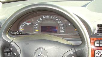 2003 Mercedes-Benz C-Class Pictures