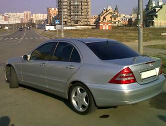 2003 Mercedes-Benz C-Class Pictures