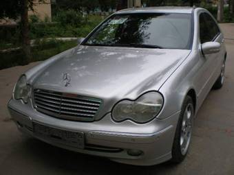2003 Mercedes-Benz C-Class Photos
