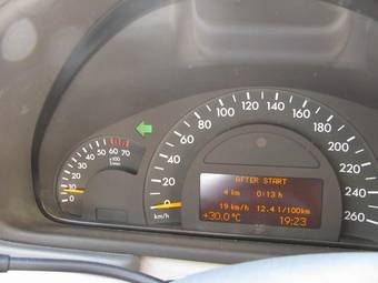 2003 Mercedes-Benz C-Class Photos