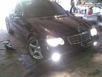 2003 Mercedes-Benz C-Class Photos