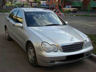 2003 Mercedes-Benz C-Class Pictures