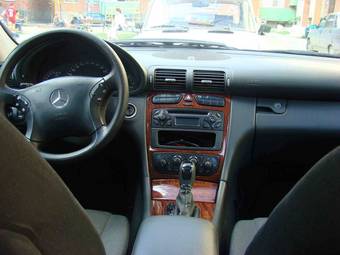 2003 Mercedes-Benz C-Class Pictures