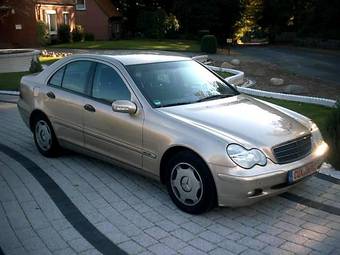 2003 Mercedes-Benz C-Class Photos