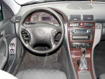 2004 Mercedes-Benz C-Class Pictures