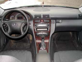2004 Mercedes-Benz C-Class Pictures