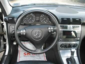2004 Mercedes-Benz C-Class Images