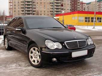 2004 Mercedes-Benz C-Class Images
