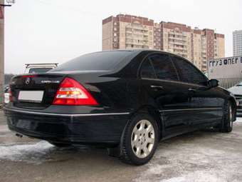 2004 Mercedes-Benz C-Class Pictures