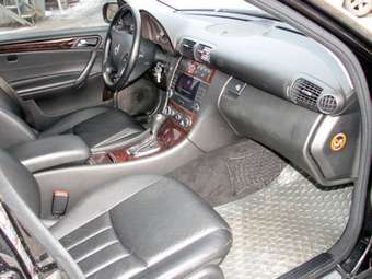 2004 Mercedes-Benz C-Class Photos