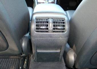 2004 Mercedes-Benz C-Class Photos