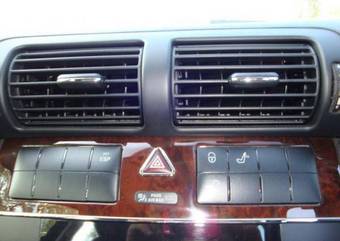 2004 Mercedes-Benz C-Class Photos