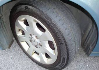 2004 Mercedes-Benz C-Class Images