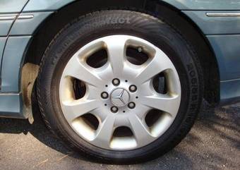 2004 Mercedes-Benz C-Class Pictures