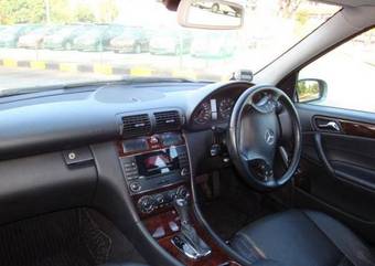 2004 Mercedes-Benz C-Class Pictures