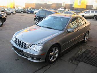 2004 Mercedes-Benz C-Class Photos