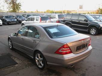2004 Mercedes-Benz C-Class Pictures