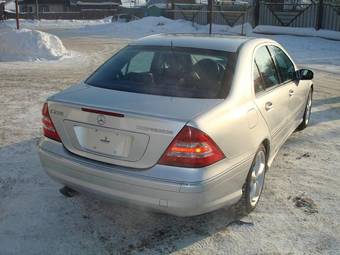 2004 Mercedes-Benz C-Class Pictures