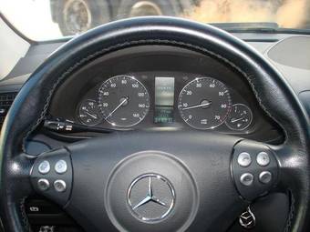2004 Mercedes-Benz C-Class Pictures