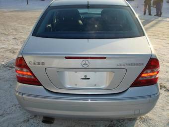 2004 Mercedes-Benz C-Class Photos